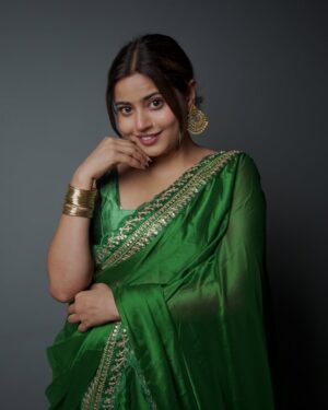 Nishu Tiwari Instagram - Sarkaari naukri wale ka rista aaya hai 😅😍