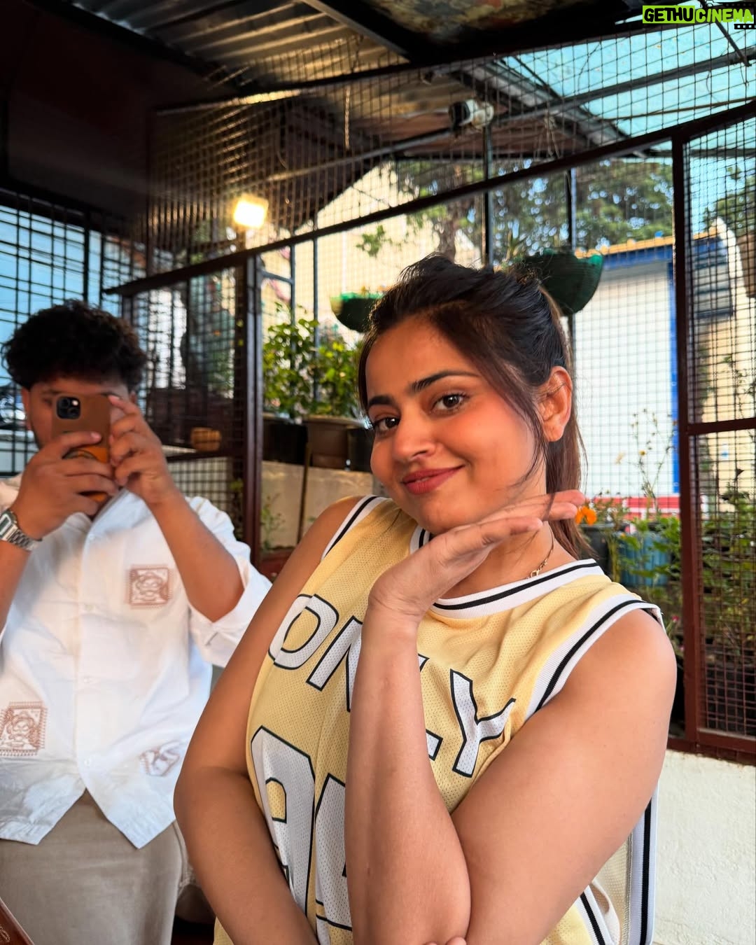 Nishu Tiwari - 112.5K Likes - Laddu Peela color 💛