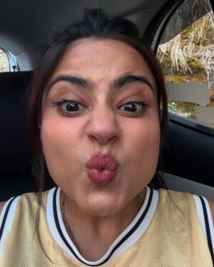 Nishu Tiwari Instagram - Laddu Peela color 💛