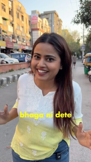 Nishu Tiwari Instagram - Golgappa Lover’s attendance lagao 🥹😍