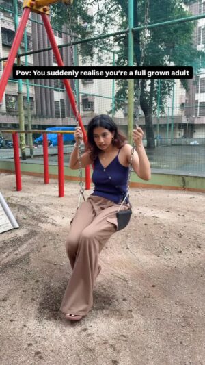 Nisman Parpia Instagram - Dard hua dard hu dil ko thoda dard hua
#relatable #comedy #funny #desimemes #adulting #adulthood #growingup #teenager #early20s