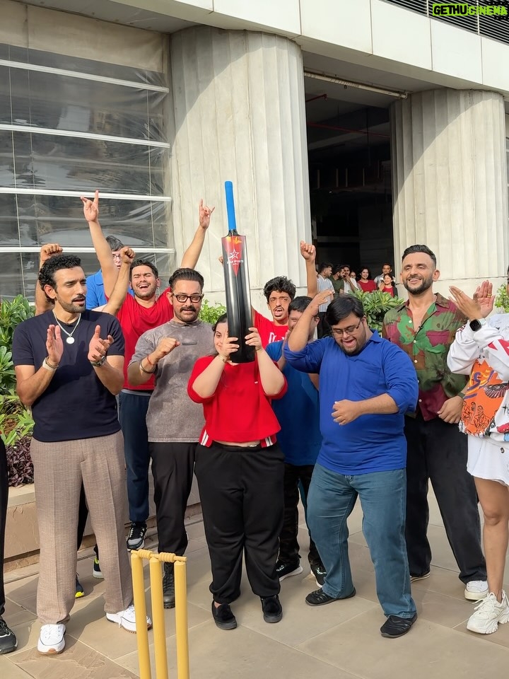 Nisman Parpia - 169.3K Likes - Watched sitaare zameen par and ive never smiled this much in a long time:) I feel utmost grateful that I got the opportunity to interact with these cuties offscreen and also play 🏏with them. Thankyou @starsportsindia @aamirkhanproductions @geneliad 

Ps: Golu ily🥳