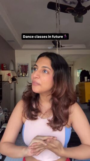Nisman Parpia Instagram - Dm meāDANZEā To enroll nowš
#relatable #comedy #funny #desimemes #danceclass #danceislife #pehlatu #trendingnow #genz