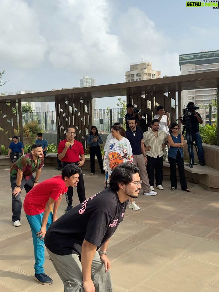 Nisman Parpia - 169.3K Likes - Watched sitaare zameen par and ive never smiled this much in a long time:) I feel utmost grateful that I got the opportunity to interact with these cuties offscreen and also play 🏏with them. Thankyou @starsportsindia @aamirkhanproductions @geneliad 

Ps: Golu ily🥳