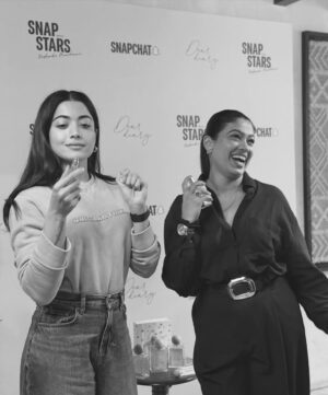 Nita Shilimkar Instagram - From heartfelt stories to powerful beginnings — congratulations @rashmika_mandanna on @deardiarybyrm 💌
Thank you @snapchat for such a wholesome day✨
.
.
.
#DearDiarySnapStarSquad
#SnapWithStars
#SayItWithASnap