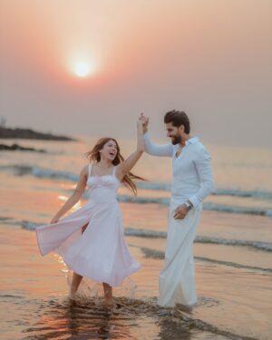 Nita Shilimkar Instagram - Until I found you ❤️
.
.
📸: @nileshsawant_photography
@rbpf.in
.
.
#nita #insta #beach #love #couple