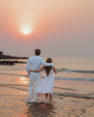 Nita Shilimkar Instagram - Until I found you ❤️
.
.
📸: @nileshsawant_photography
@rbpf.in
.
.
#nita #insta #beach #love #couple