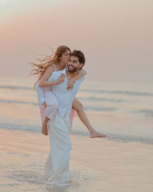 Nita Shilimkar Instagram - Until I found you ❤️
.
.
📸: @nileshsawant_photography
@rbpf.in
.
.
#nita #insta #beach #love #couple
