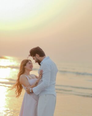 Nita Shilimkar Instagram - Until I found you ❤️
.
.
📸: @nileshsawant_photography
@rbpf.in
.
.
#nita #insta #beach #love #couple