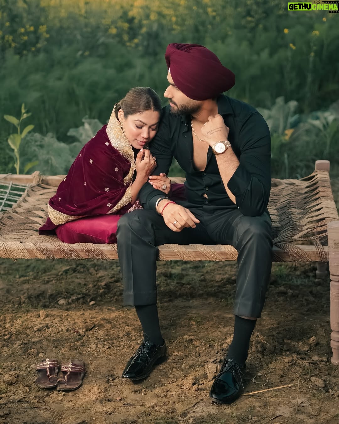 Nita Shilimkar - 325.8K Likes - Naal khadke toh dekh kinne sone lagde 🧿
.
.
📸: @sukh_wedding_photography 
Edit : @saetenation 
.
#nita #insta #couple #punjab #
