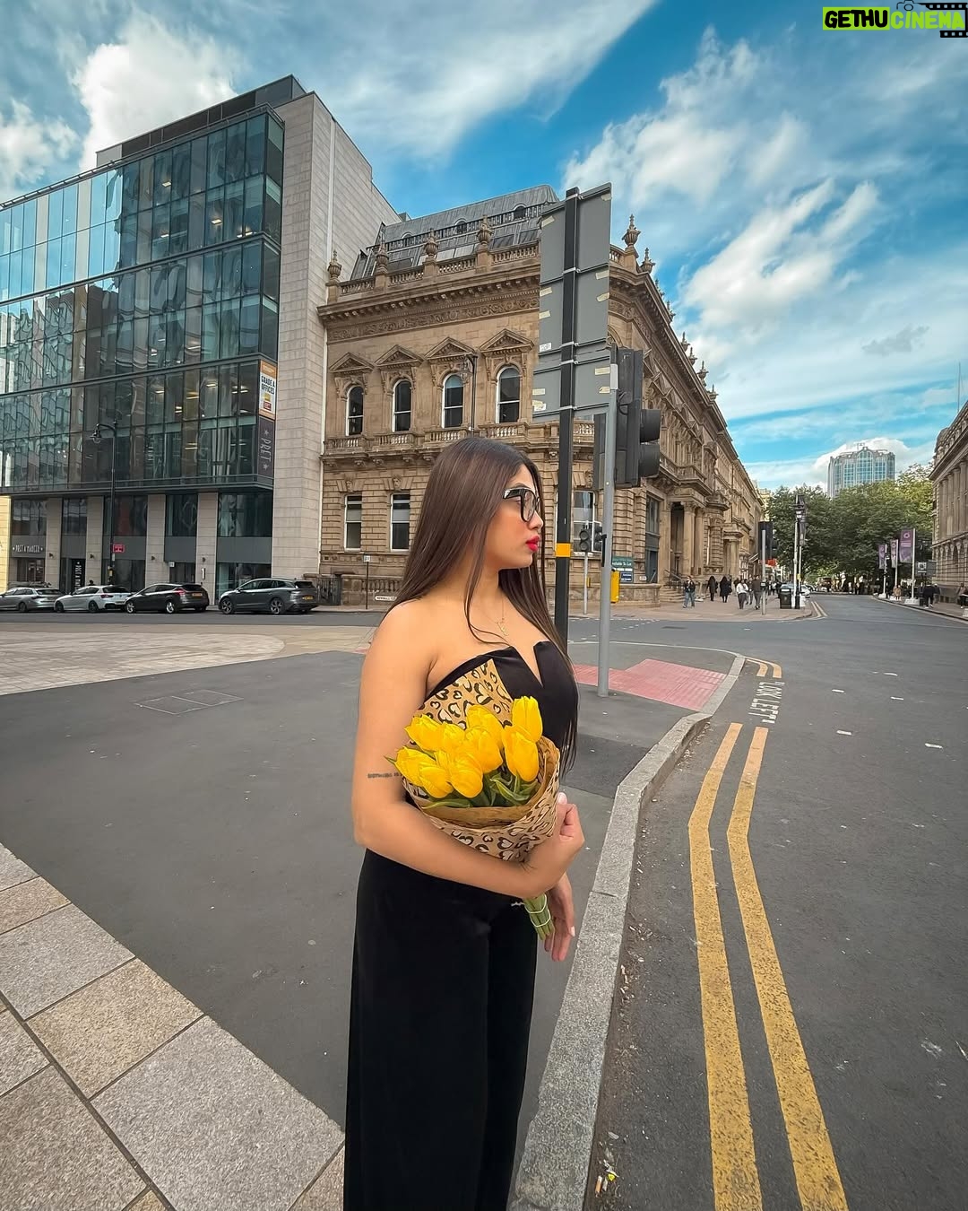 Nita Shilimkar - 324.5K Likes - I am blessed with the best ❤️
.
.
.
Edit : @saetenation 
.
.
#nita #insta #fashion #london #couple #love