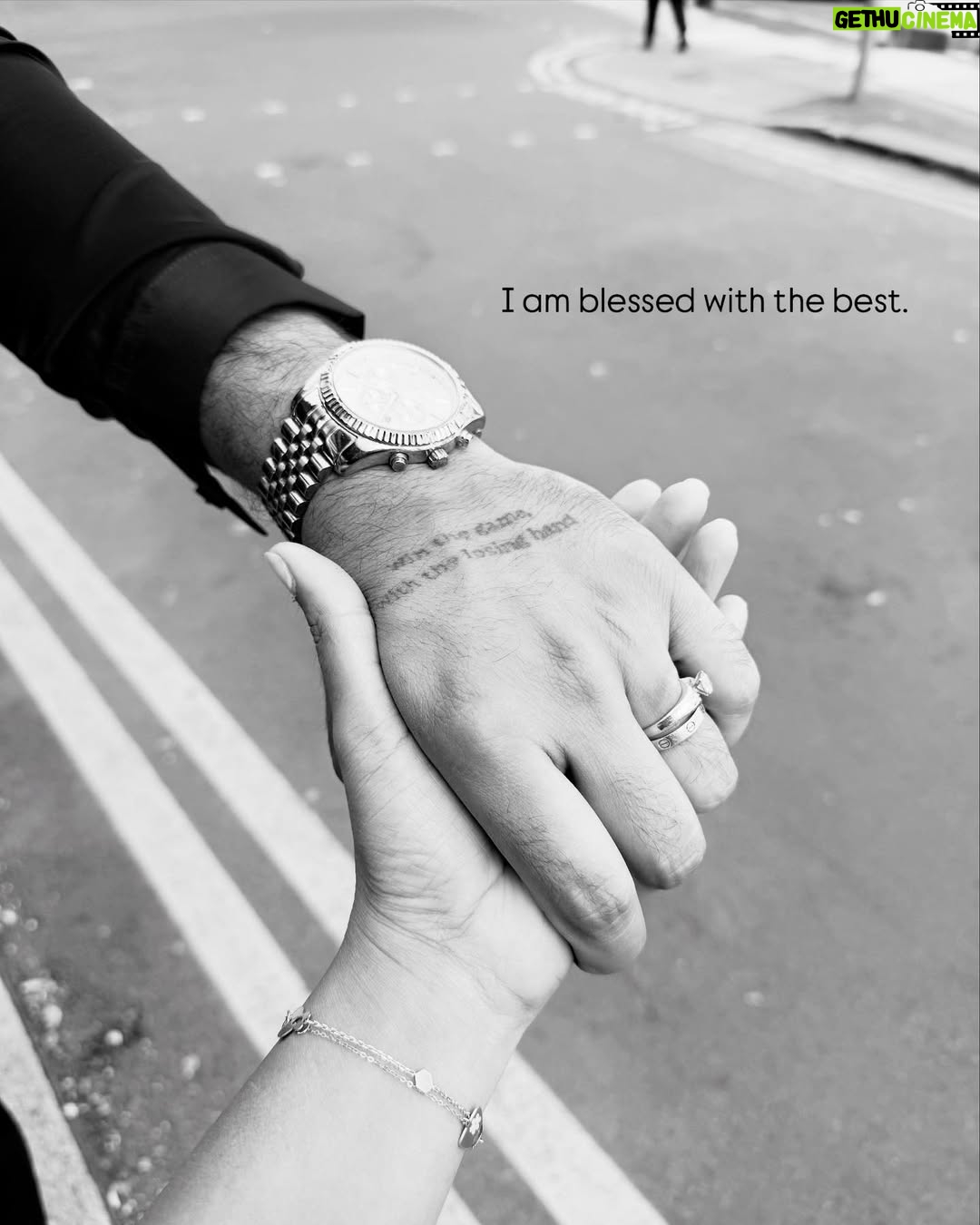 Nita Shilimkar - 324.5K Likes - I am blessed with the best ❤️
.
.
.
Edit : @saetenation 
.
.
#nita #insta #fashion #london #couple #love