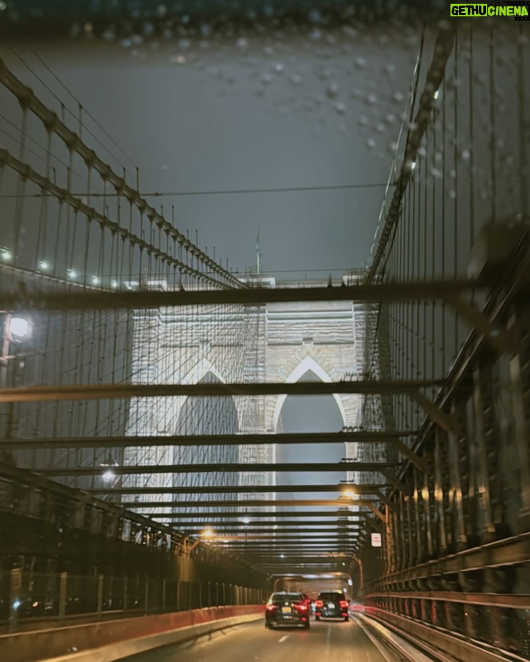 Niti Shah - 14.1K Likes - New York’s a vibe, but it’s my friends that make it lit.🗽🏙️💃