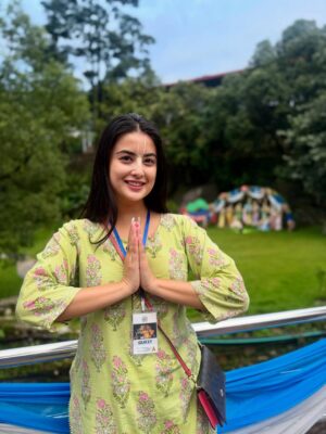 Niti Shah Instagram - Every year I love going to ISKCON to celebrate Krishna Janmashtami 🦚It's something really close to my heart and brings immense peace to mind and soul. Such a joyful and uplifting experience! @iskcon_kathmandu 
Hare Krishna Hare Krishna 🙏✨🪬