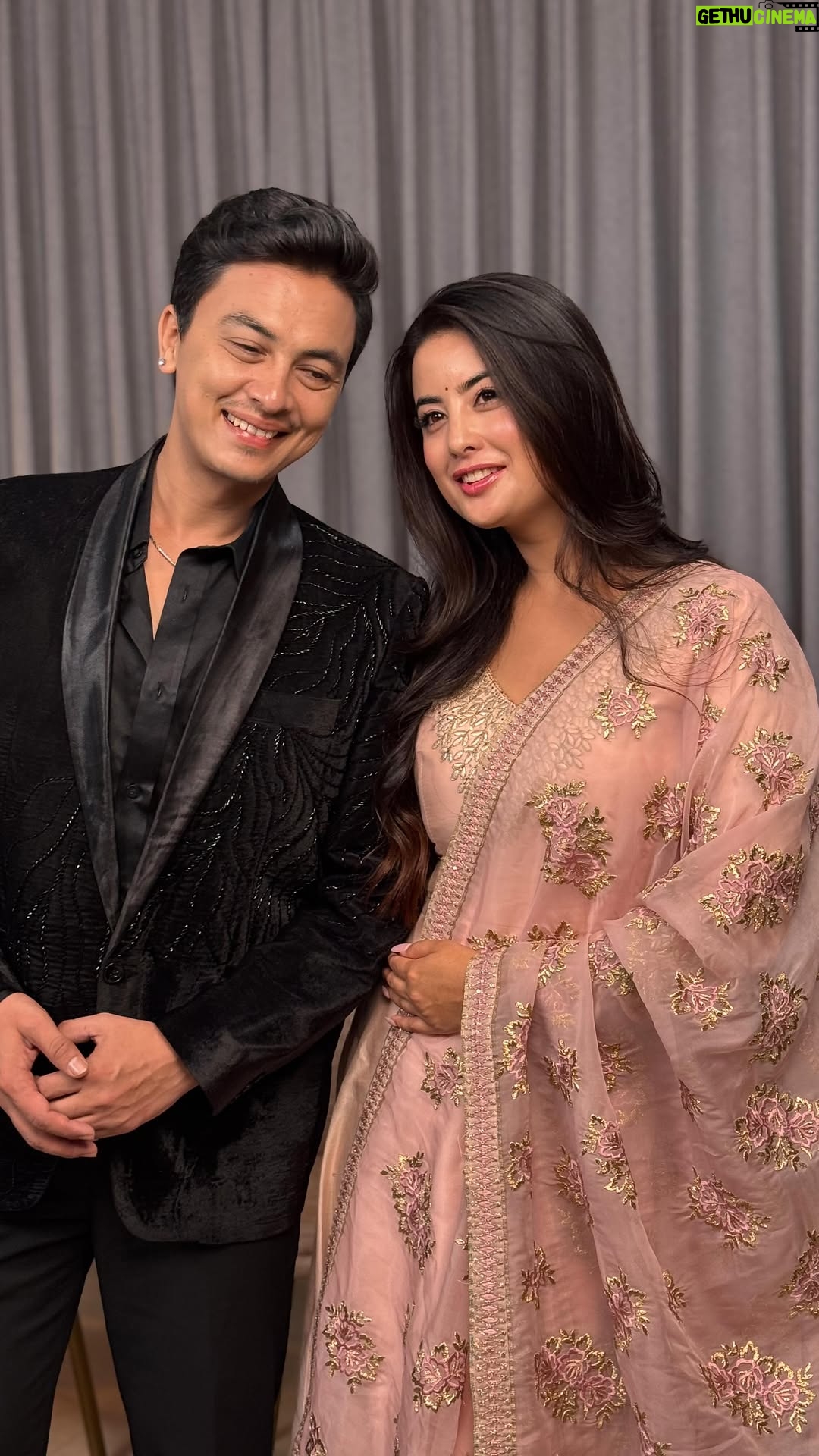 Niti Shah - 17.5K Likes - Meet SIWAL and SINDURI from the movie “MOHAR” @shah_niti #interviewtime #moharmoviepromotion @utsavrasaili6 #paulshah2025