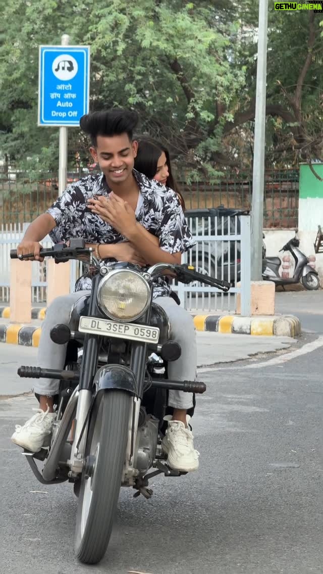 Nitisha - 338.5K Likes - ❤️🥹 @abid_09_ @nitishaa_09_ #reels #reelsinstagram #instadaily #instagood #explore #explorepage #love #cute #happy #viral #reelitfeelit #reelkarofeelkaro #reelsindia #instamood