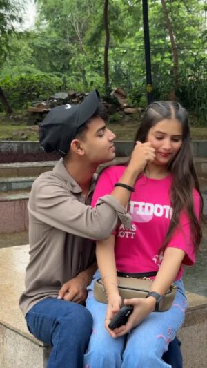 Nitisha Instagram - Kitna cute hai jass❤️😍 @abid_09_ @nitishaa_09_ #reels #reelsinstagram #instadaily #instagood #explore #abid #nitisha #abidnitisha #explorepage #love #cute #happy #viral #reelitfeelit #reelkarofeelkaro #reelsindia #instamood
