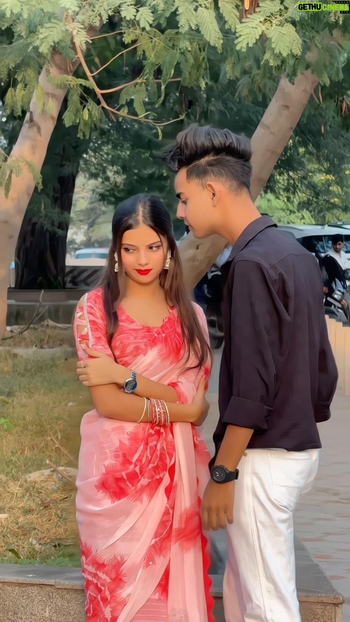 Nitisha - 687.5K Likes - Are meri hi height choti hai❤️🤣🥹 @abid_09_ @nitishaa_09_ #reels #reelsinstagram #instadaily #instagood #explore #explorepage #love #cute #happy #viral #reelitfeelit #reelkarofeelkaro #reelsindia #instamood vo