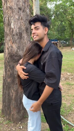 Nitisha Instagram - Jass ne emotional krdiya mujhe❤️🥺🥀 @abid_09_ @nitishaa_09_ #reels #reelsinstagram #instadaily #instagood #explore #explorepage #love #cute #happy #viral #reelitfeelit #reelkarofeelkaro #reelsindia #instamood