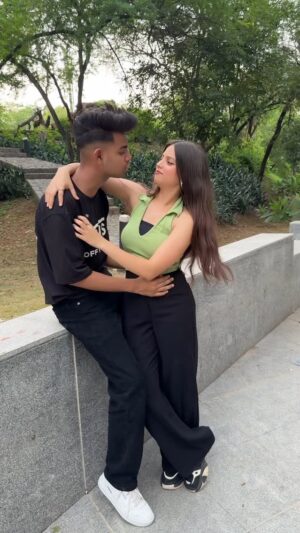 Nitisha Instagram - JASS PATANI KIU GUSSA KARTA HAI❤️🥺 @abid_09_ @nitishaa_09_ #reels #reelsinstagram #instadaily #instagood #explore #abid #nitisha #abidnitisha #explorepage #love #cute #happy #viral #reelitfeelit #reelkarofeelkaro #reelsindia #instamood