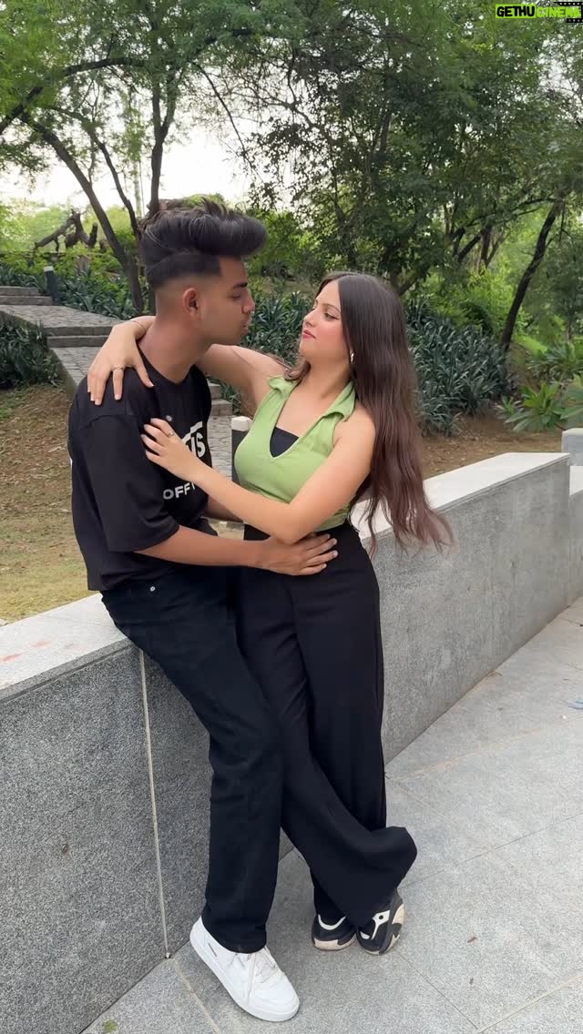 Nitisha - 1.9 Million Likes - JASS PATANI KIU GUSSA KARTA HAI❤️🥺 @abid_09_ @nitishaa_09_ #reels #reelsinstagram #instadaily #instagood #explore #abid #nitisha #abidnitisha #explorepage #love #cute #happy #viral #reelitfeelit #reelkarofeelkaro #reelsindia #instamood