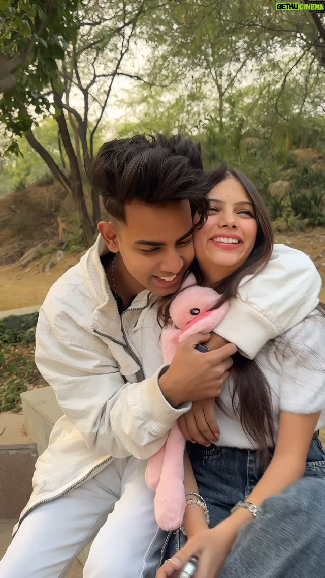 Nitisha - 1.2 Million Likes - Cute lagri hu n mai😹❤️ @abid_09_ @nitishaa_09_ #reels #reelsinstagram #instadaily #instagood #explore #explorepage #love #cute #happy #viral #reelitfeelit #reelkarofeelkaro #reelsindia #instamood