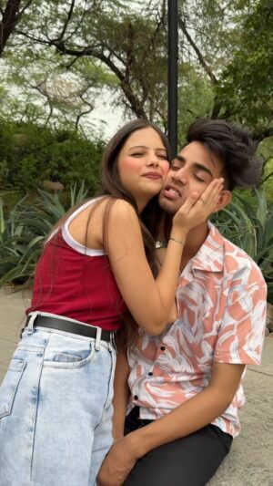 Nitisha Instagram - Sorry jass 🥹😂❤️ @abid_09_ @nitishaa_09_ #reels #reelsinstagram #instadaily #instagood #explore #explorepage #love #cute #happy #viral #reelitfeelit #reelkarofeelkaro #reelsindia #instamood