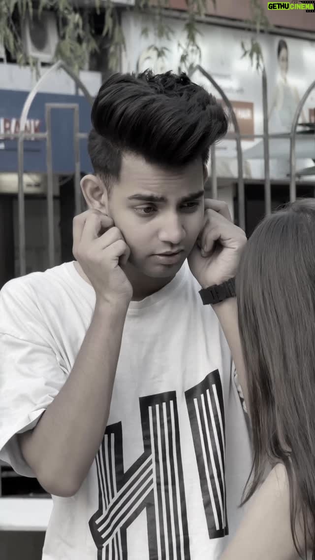 Nitisha - 339.9K Likes - Varna❤️😂 @abid_09_ @nitishaa_09_ #reels #reelsinstagram #instadaily #instagood #explore #abid #nitisha #abidnitisha #explorepage #love #cute #happy #viral #reelitfeelit #reelkarofeelkaro #reelsindia #instamood