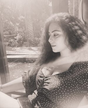 Noha Abdeen Instagram - Simplicity is the mother of beauty