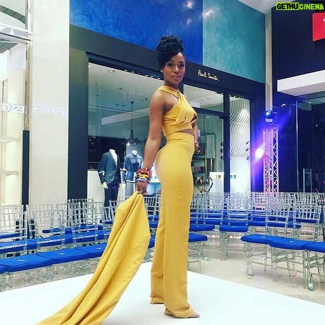 Nomzamo Mbatha - 121.3K Likes - No limits - just the sky… ✨🩵 

Milan Fashion Week with @africanbank and @khosinkosi … moments to remember. 

To see how far you’ve come, take a look back
 
The last images in yellow are about 10 years ago where it all began with Khosi Nkosi who gave me my first couple of red carpet moments as a budding actress coming into my own… my first experience on a ramp… and now here we are. 

Oh the places you will go! 

#AfricaToTheWorld #FashionableBanking #AudacityToBelieve