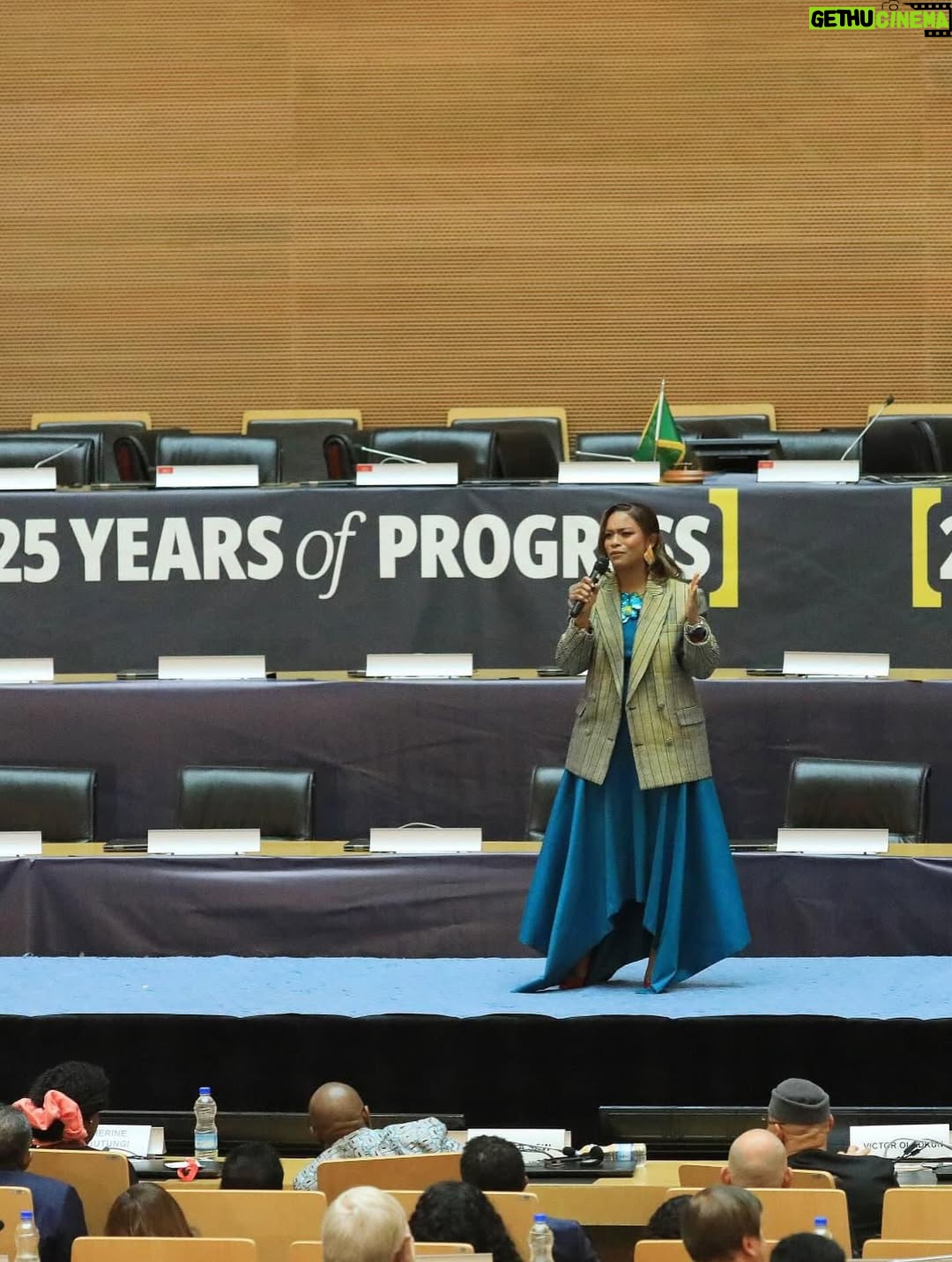 Nomzamo Mbatha - 101.3K Likes - Hosted the 25th year anniversary ✨🙏🏿 @gatesfoundation Thank you for 25 years of impact. Funny how we met 20 years ago and here we meet again in a different light. One day I will tell you the story of this full circle moment, my friends 💞