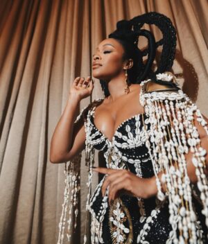 Nomzamo Mbatha Instagram - Nginobufakazi.
God, thank you for allowing me to be a vessel of everything you want to do through me in this life because through it I not only get to experience your incredible presence but the gift of your beauty, provision and wonders. That you can turn a life around…
Shaka iLembe Season 2 Premiere.
Many weeks of planning, Pinterest board gathering and curating, thinking of the creatives I want to collaborate with and what the story of this moment is. I’m so THANKFUL and privileged to work with the most professional and sweetest team.
Images: @kpaparazzi_
Jewelry: @nungudiamonds
Dress: @gertjohancoetzee
Makeup: @bk_makeupartist
Hair: @tumelomjs_afroboutique
Creative direction: Me