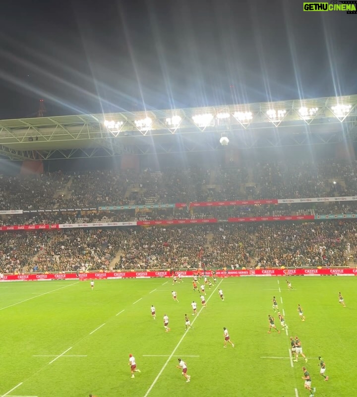 Nomzamo Mbatha - 166K Likes - Forever green. Forever gold 🇿🇦 ✨

@zozitunzi and I may not have our voices this morning. 
The most electric energy witnessing our MVP’s live at the stadium. No need to ask if the team dominated because - 🤙🏽 😎 

P.S. it was my first time experiencing a rugby match at the stadium and it’s safe to say I’m addicted! 😫 more please 😭 

Thank you for the hospitality @bokrugby @supersporttv #SSRugby