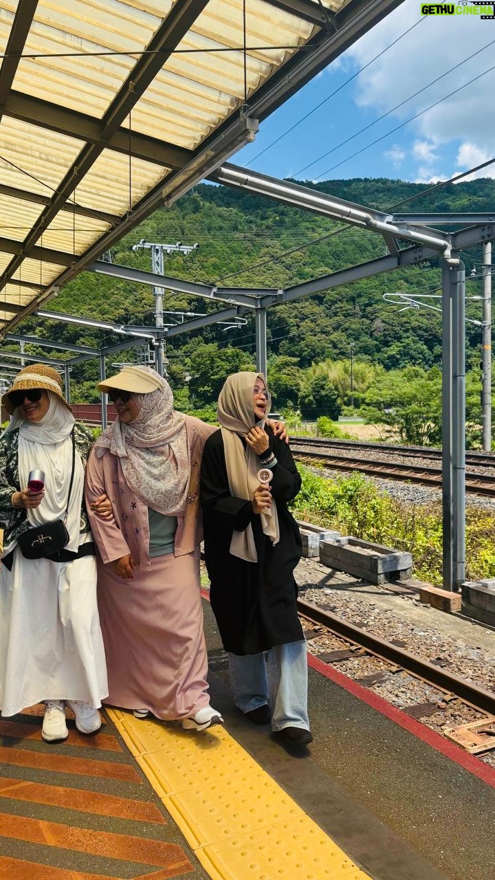 Noorkhiriah - 3 Likes - Romantic Train🚂
#EpicredahJapan #Produkreview #Khiriahreview #Japan #Romantictrain
@aziatyfadhlina_ 
@nuruliyanafss