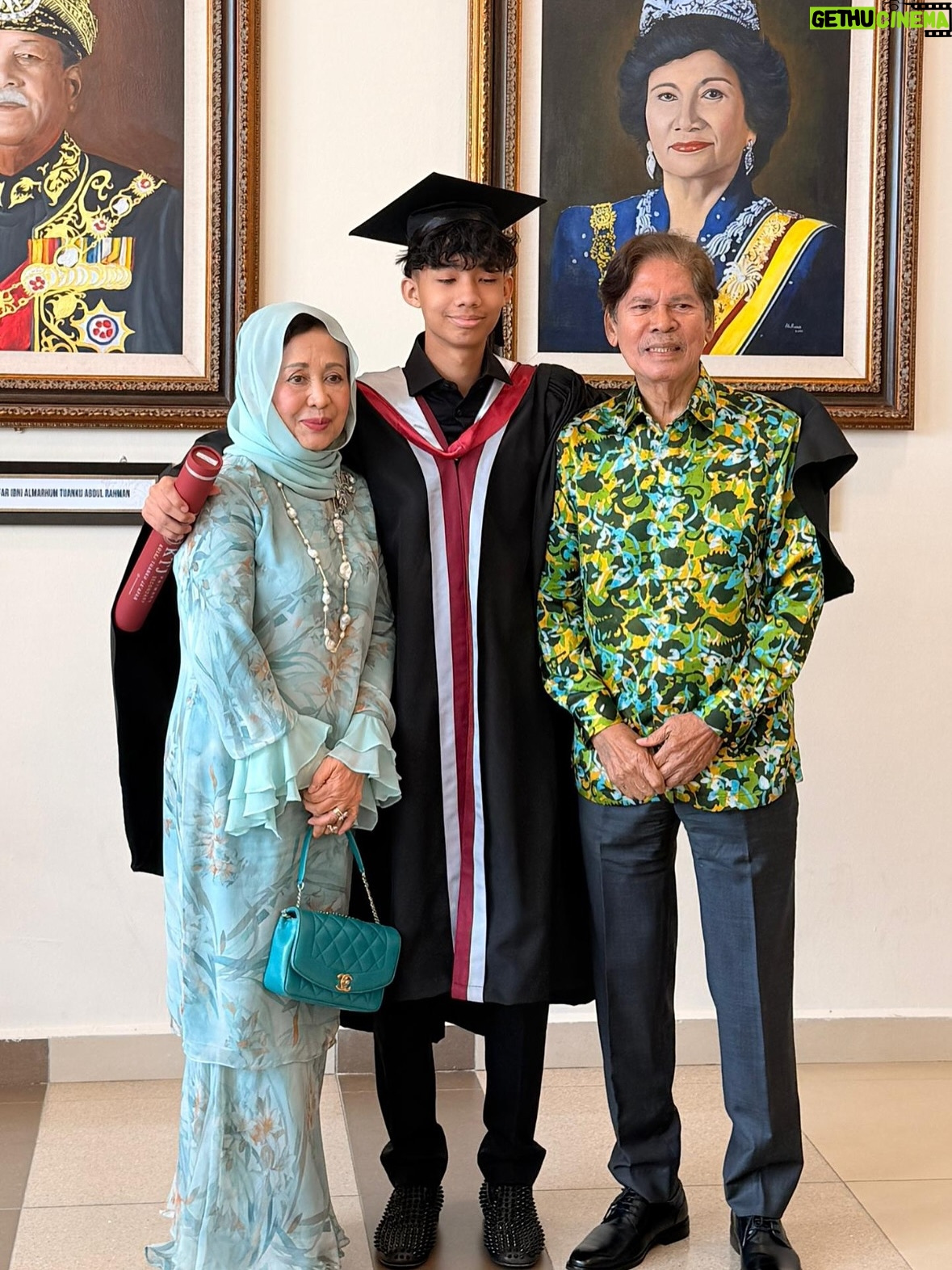 Nora Danish - 80.3K Likes - Alhamdulillah, we witnessed another blessing from Allah 🤲🏼🤍 my eldest son completing his school years. May the knowledge you’ve gained be a light that guides you in this world and the next. Walk forward with tawakkul, adab, and faith. Mommy  will always pray for your success under Allah’s divine mercy 🤍

Mcm baru semalam mommy hantar qal menangis masuk asrama 😢 

18 June 2025