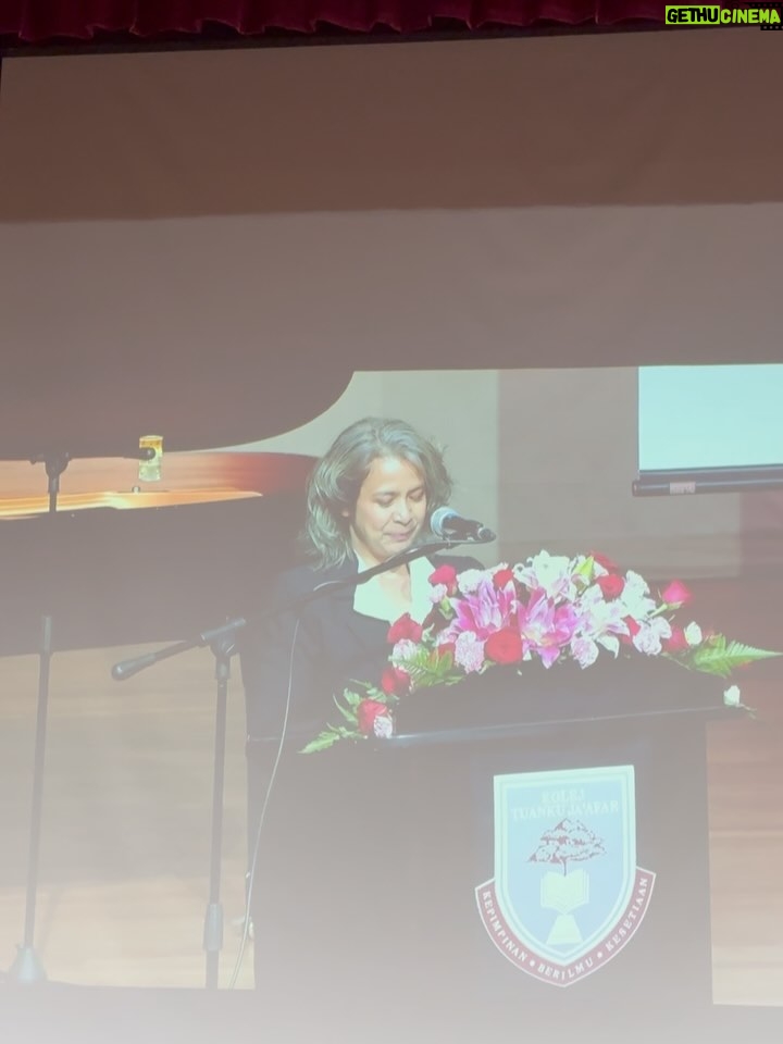 Nora Danish - 80.3K Likes - Alhamdulillah, we witnessed another blessing from Allah 🤲🏼🤍 my eldest son completing his school years. May the knowledge you’ve gained be a light that guides you in this world and the next. Walk forward with tawakkul, adab, and faith. Mommy  will always pray for your success under Allah’s divine mercy 🤍

Mcm baru semalam mommy hantar qal menangis masuk asrama 😢 

18 June 2025