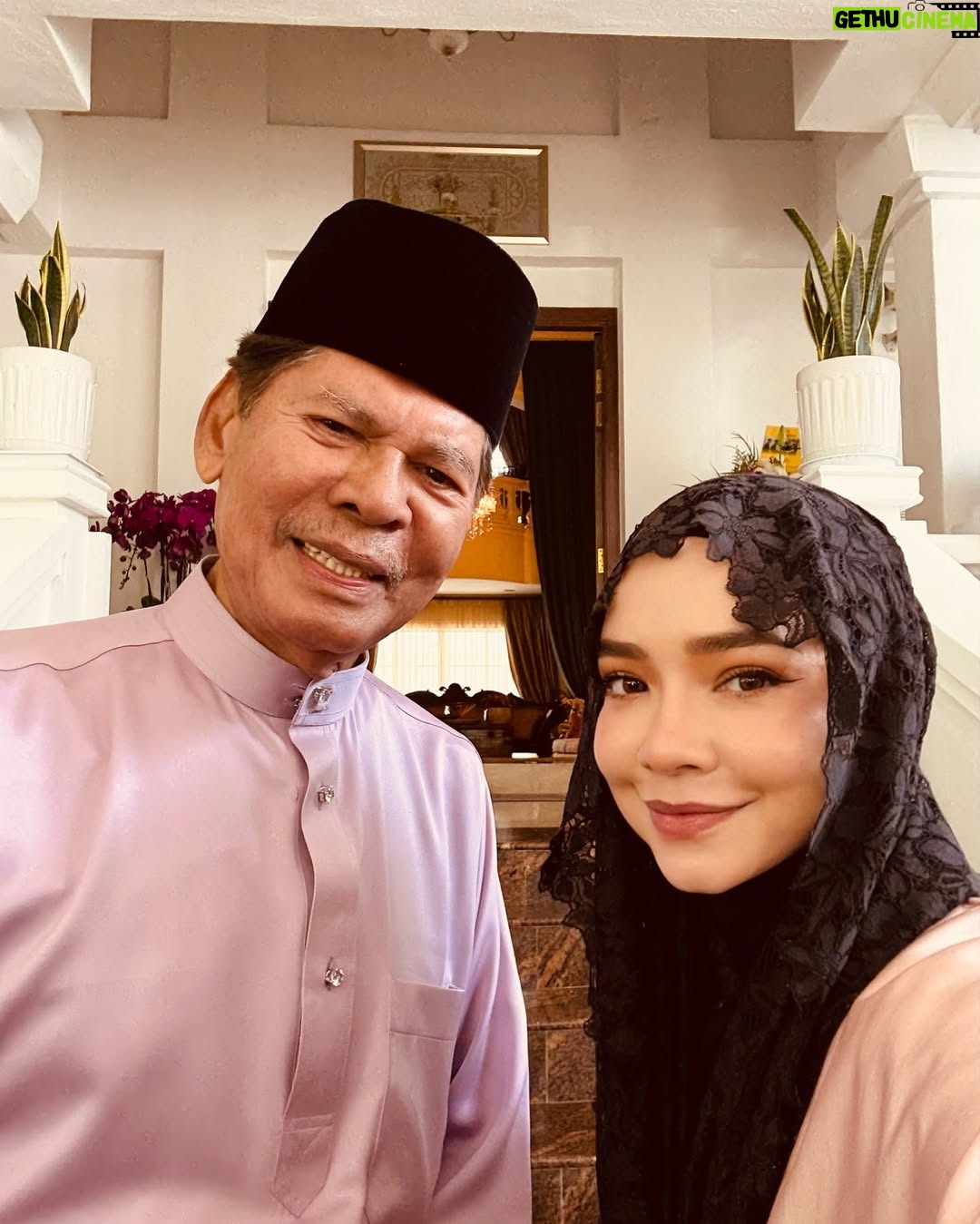Nora Danish - 50.5K Likes - MasyaAllah TabarakAllah , 
Semoga di Permudahkan segala 
urusan 🤲🏼 
Di iringi doa dan ingatan tulus ikhlas. 
Kami akan sentiasa merindui mummy & daddy. 
Selamat berbakti buat negara tercinta Tun 🫡