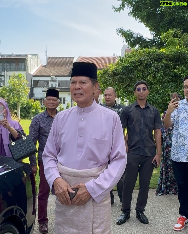 Nora Danish - 50.5K Likes - MasyaAllah TabarakAllah , 
Semoga di Permudahkan segala 
urusan 🤲🏼 
Di iringi doa dan ingatan tulus ikhlas. 
Kami akan sentiasa merindui mummy & daddy. 
Selamat berbakti buat negara tercinta Tun 🫡