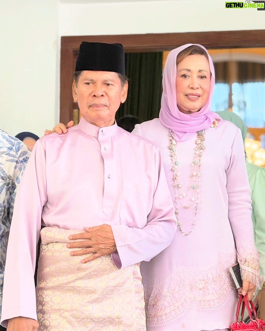 Nora Danish - 50.5K Likes - MasyaAllah TabarakAllah , 
Semoga di Permudahkan segala 
urusan 🤲🏼 
Di iringi doa dan ingatan tulus ikhlas. 
Kami akan sentiasa merindui mummy & daddy. 
Selamat berbakti buat negara tercinta Tun 🫡