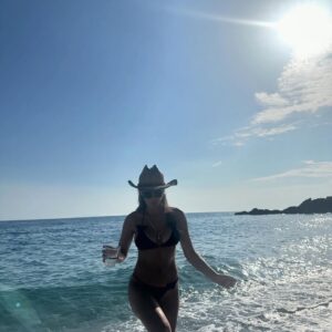 Nora Istrefi Instagram - 