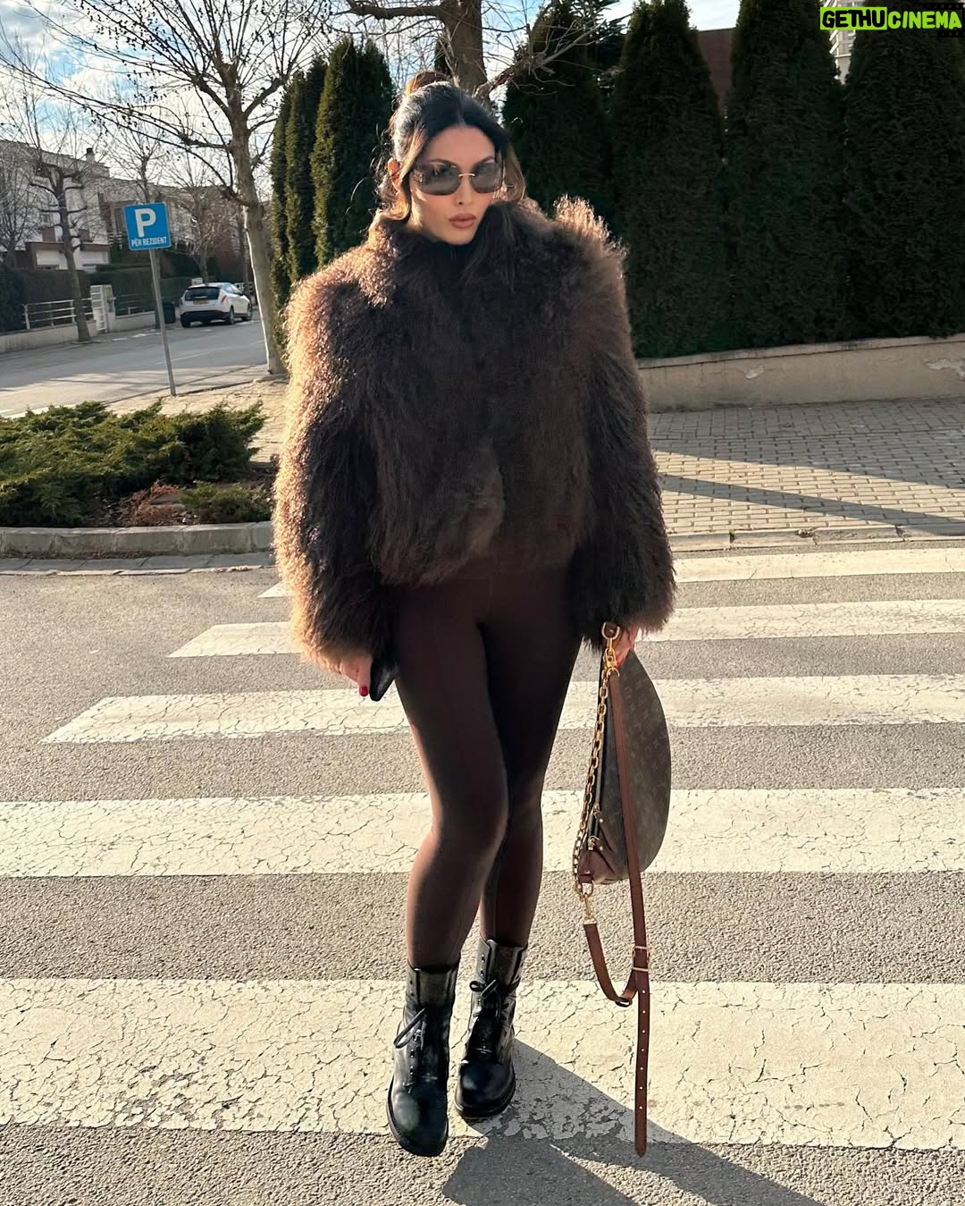 Nora Istrefi - 15.9K Likes - 