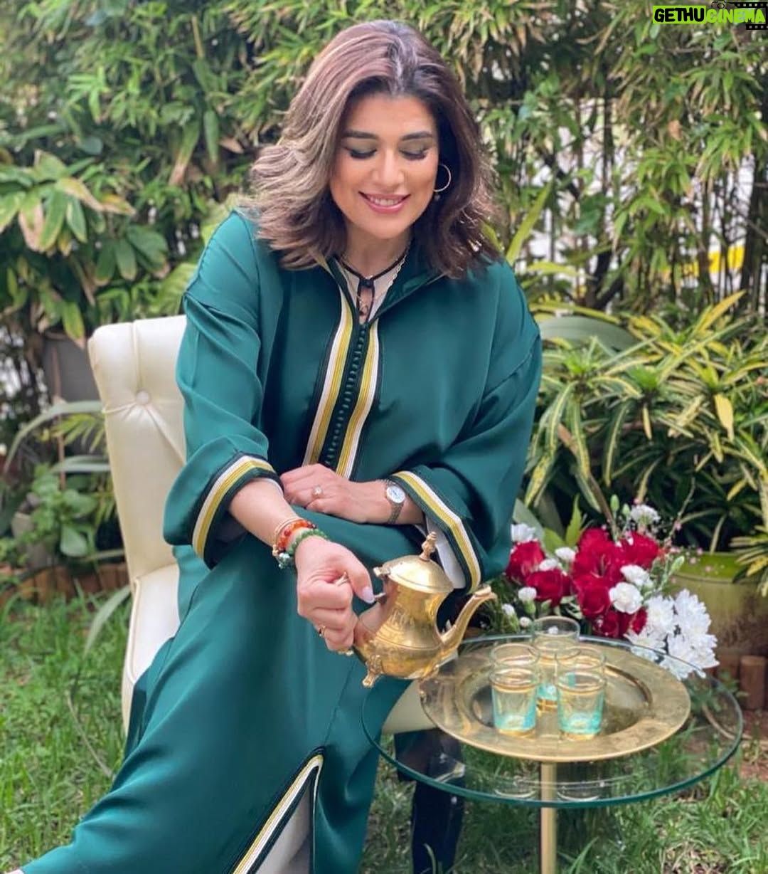 Nora Skalli - 40.2K Likes - عيد مبارك سعيد ، تقبل الله منا الصيام والقيام وصالح الاعمال . حفظكم الله وذويكم وجعل ايامكم كلها افراح وسكينة . مع محبتي وامتناني ♥️♥️♥️🌹🌹🌹 👗: @mouniabenhida 
#aid #عيد_الفطر #ramadan #morocco🇲🇦 #actresses #احبكم_متابعيني❤️