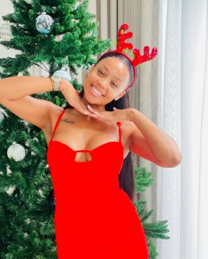 Ntando Duma Instagram - Gifts under the Christmas tree?
Definitely me. I’m the gift😌
Merry Christmas to you and yours🎄❤️✨