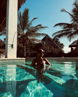 Ntando Duma Instagram - Basking in the glory of good weather and the sweetest love..🏝️🤍