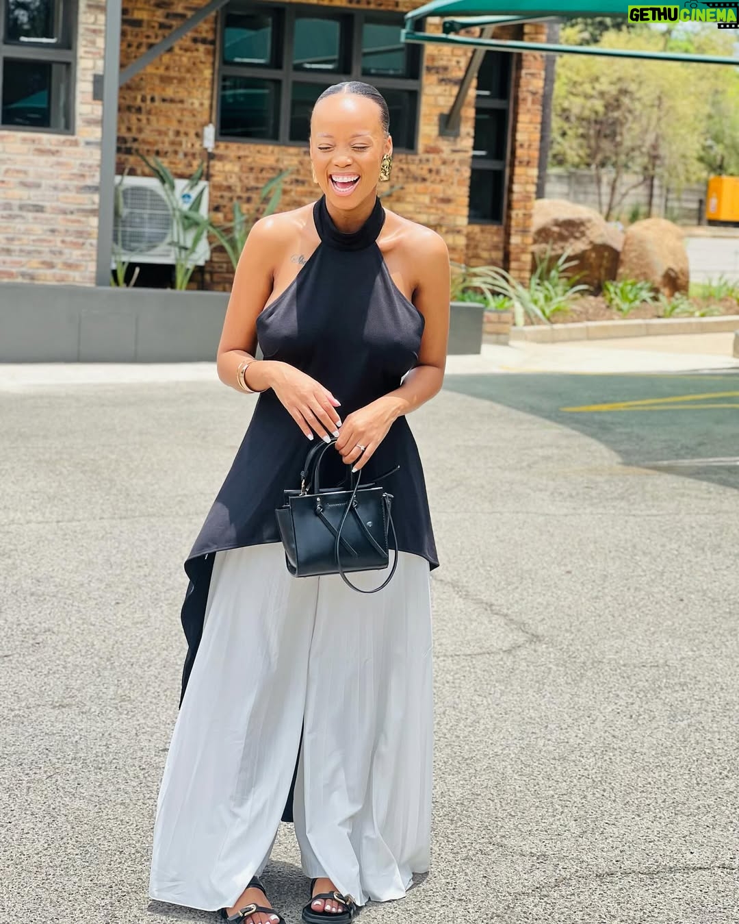 Ntando Duma - 186.2K Likes - Dumpy dumpzies 🚮 🩷🫢