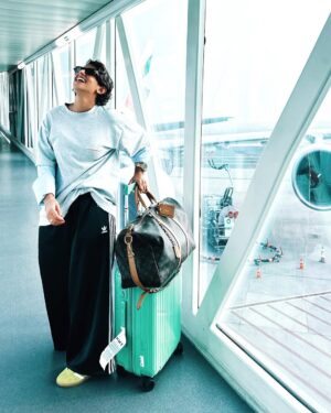 Nura Alumayri Instagram - Wings are made for flying 😌✈️