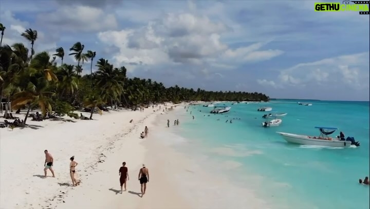 Nuria Piera - 9.5K Likes - Sabia que la isla Saona es privada? Este Sábado a las 9 por @colorvisionc9