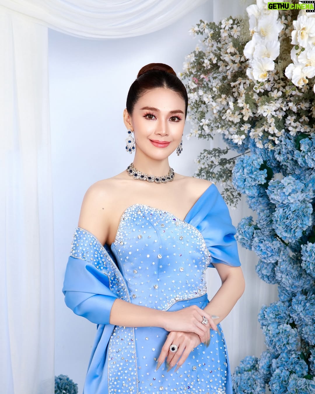 Nwe Darli Tun - 699 Likes - Dress to impress, always….🦋

📸 Sai Aikuu
✍🏻 Zeyar Htun
👗 Htet Aung
💄 Lili own 
👱‍♀️ Tit Tit
💐 Thi Ha Aung