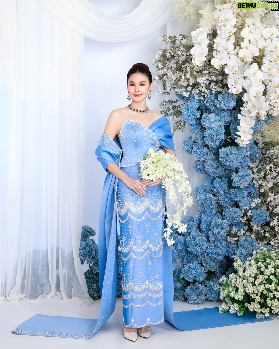 Nwe Darli Tun - 699 Likes - Dress to impress, always….🦋

📸 Sai Aikuu
✍🏻 Zeyar Htun
👗 Htet Aung
💄 Lili own 
👱‍♀️ Tit Tit
💐 Thi Ha Aung