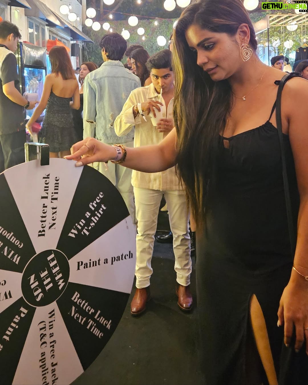 Nyeisha Rajput - 2.9K Likes - Sorry, I’m out of office… 

#trending #insta #meme #fashionblogger #viral #photoshoot #explorepage #india #likes #new #bhfyp #dance #tiktok #reels #youtube #funnymemes #onlineshopping #trend #comment #comedy #girls #styleblogger